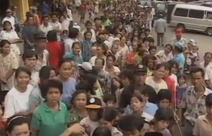 rakyat antri 1998