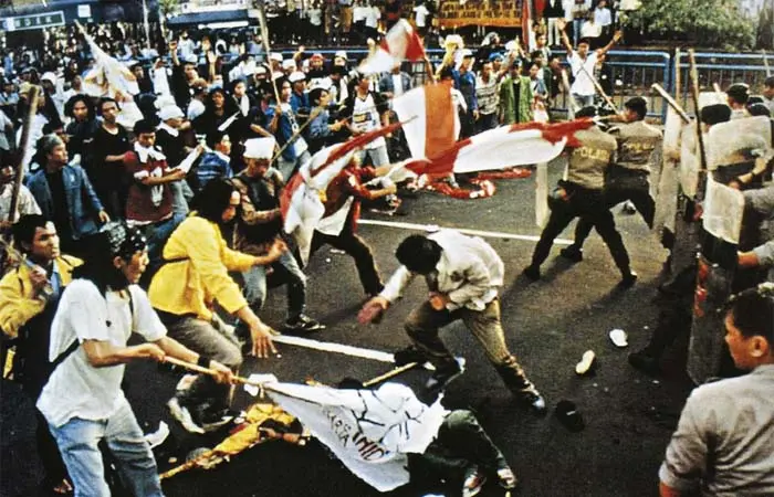 mahasiswa demo 1998