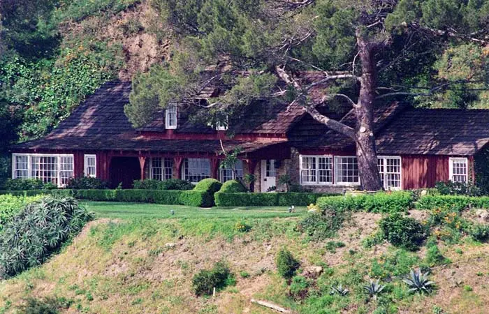 rumah di 10050 Cielo Drive